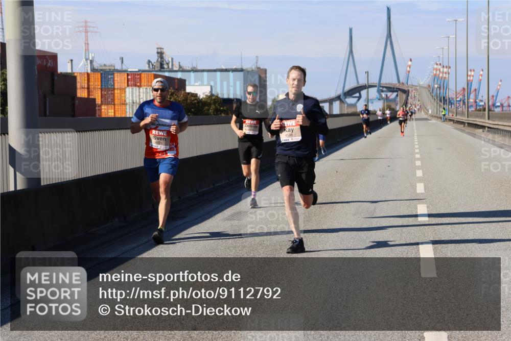 03.10.2025 - Köhlbrandbrückenlauf Strokosch-Dieckow http://msf.ph/oto/9112792 03.10.2025 12:42:05 Position 3 4598, 4079, 4023 meine-sportfotos.de