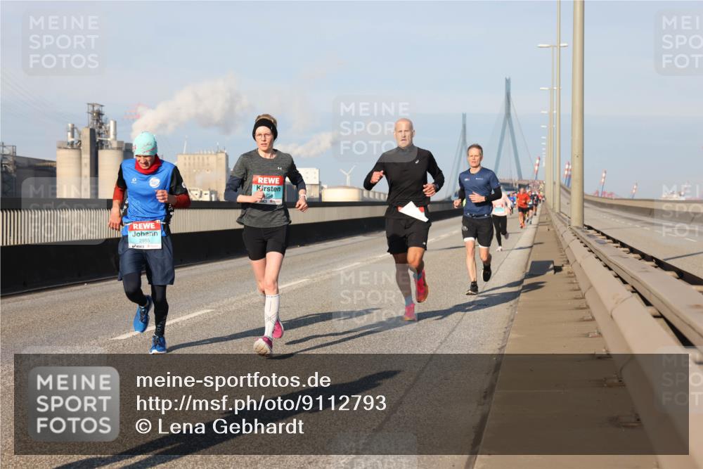 03.10.2025 - Köhlbrandbrückenlauf Lena Gebhardt http://msf.ph/oto/9112793 03.10.2025 09:42:33 Position 2 2955 meine-sportfotos.de