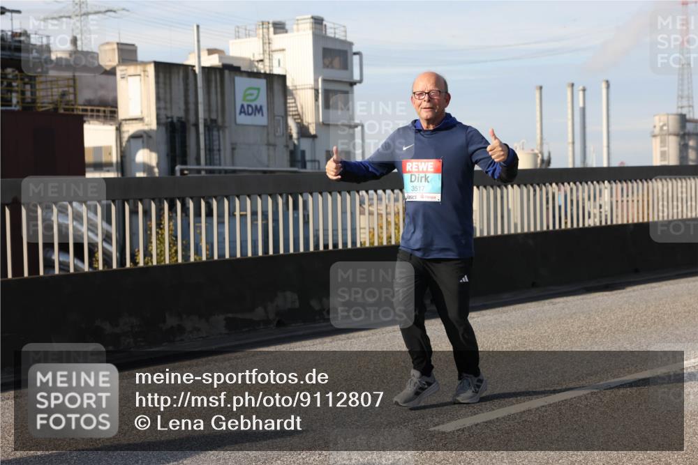 03.10.2025 - Köhlbrandbrückenlauf Lena Gebhardt http://msf.ph/oto/9112807 03.10.2025 10:16:25 Position 2 3517 meine-sportfotos.de