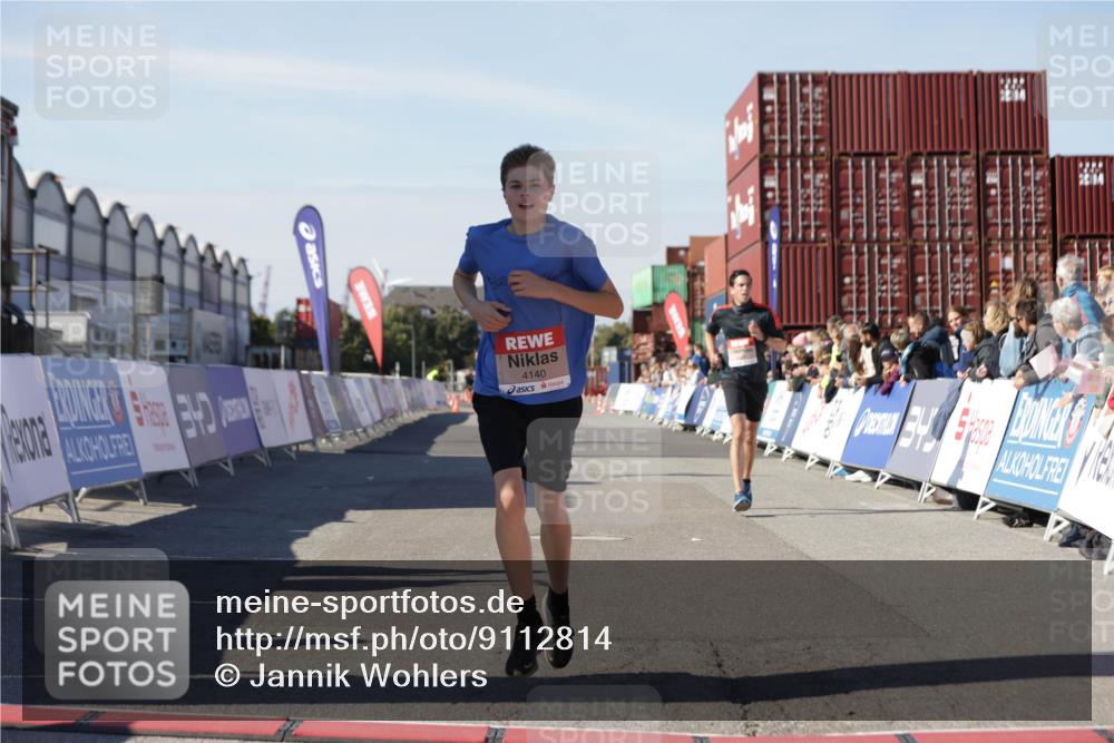 03.10.2025 - Köhlbrandbrückenlauf Jannik Wohlers http://msf.ph/oto/9112814 03.10.2025 13:01:05 Ziel 4039, 4069, 4140, 4177, 4407, 4425, 4512, 4820, 5779, 6614 meine-sportfotos.de