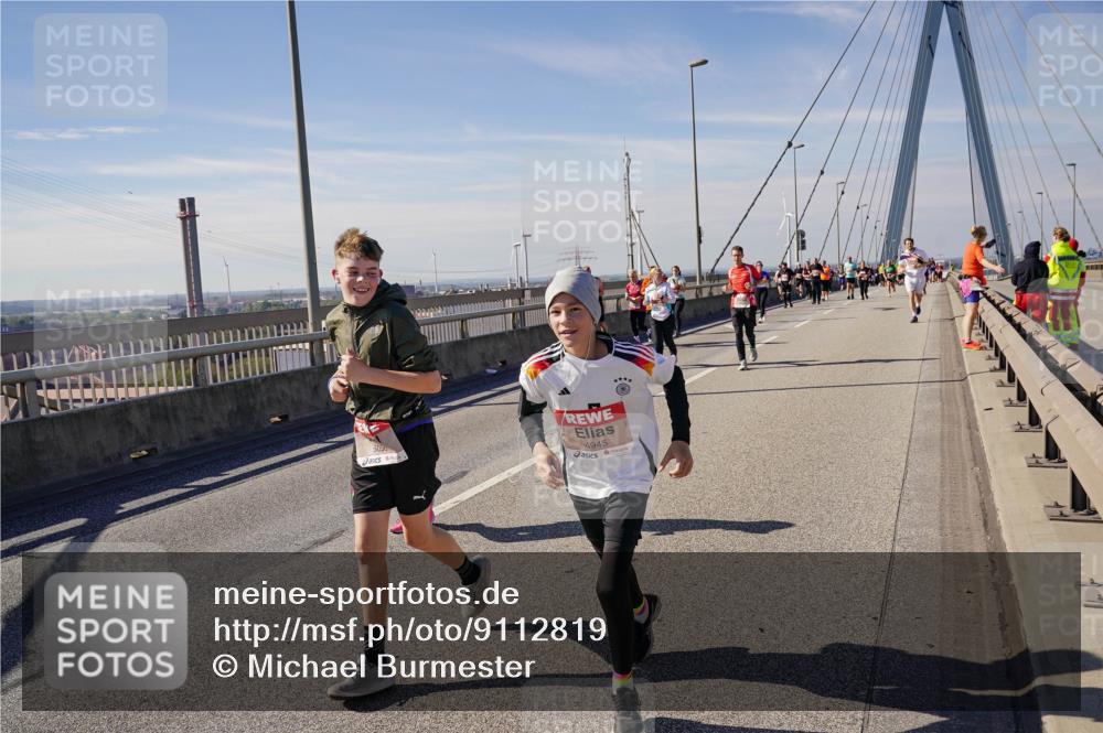 03.10.2025 - Köhlbrandbrückenlauf Michael Burmester http://msf.ph/oto/9112819 03.10.2025 12:54:43 Position 2 4945 meine-sportfotos.de