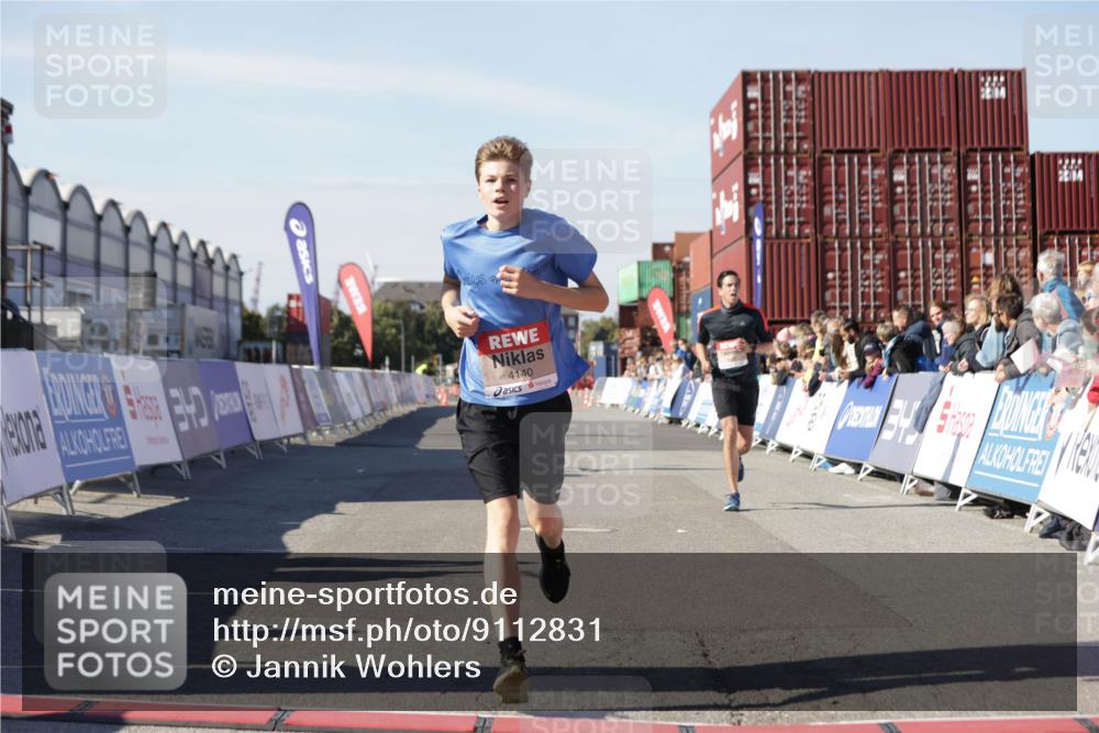 03.10.2025 - Köhlbrandbrückenlauf Jannik Wohlers http://msf.ph/oto/9112831 03.10.2025 13:01:05 Ziel 4039, 4069, 4140, 4177, 4407, 4425, 4512, 4820, 5779, 6614 meine-sportfotos.de
