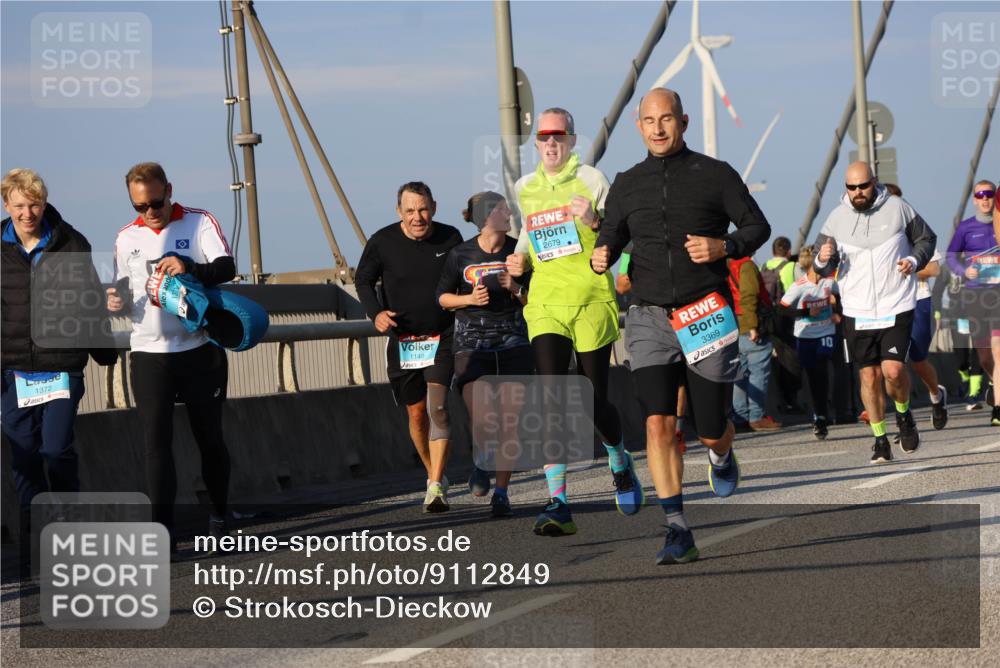 03.10.2025 - Köhlbrandbrückenlauf Strokosch-Dieckow http://msf.ph/oto/9112849 03.10.2025 09:46:33 Position 2 1372, 1149, 2679, 3369 meine-sportfotos.de