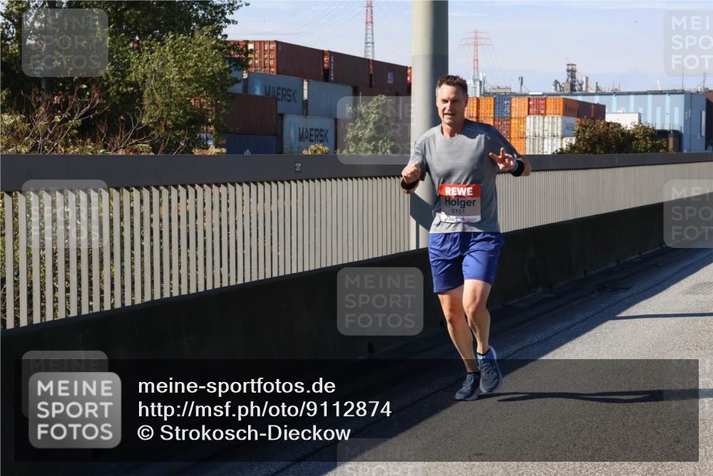 03.10.2025 - Köhlbrandbrückenlauf Strokosch-Dieckow http://msf.ph/oto/9112874 03.10.2025 12:42:12 Position 3 6151 meine-sportfotos.de