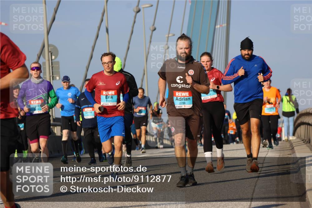 03.10.2025 - Köhlbrandbrückenlauf Strokosch-Dieckow http://msf.ph/oto/9112877 03.10.2025 09:46:37 Position 2 1901, 2786, 1618 meine-sportfotos.de