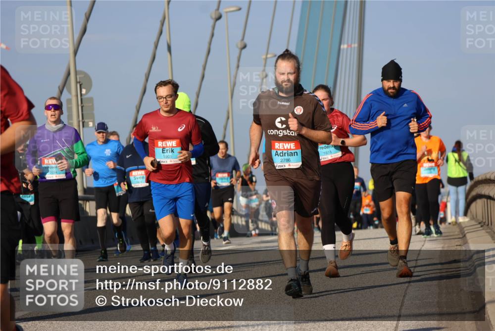03.10.2025 - Köhlbrandbrückenlauf Strokosch-Dieckow http://msf.ph/oto/9112882 03.10.2025 09:46:37 Position 2 2034, 1901, 2786, 1818 meine-sportfotos.de