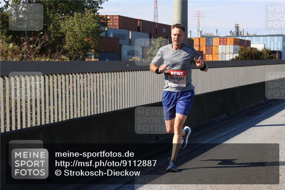 03.10.2025 - Köhlbrandbrückenlauf Strokosch-Dieckow http://msf.ph/oto/9112887 03.10.2025 12:42:13 Position 3 6151 meine-sportfotos.de
