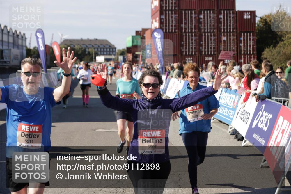 03.10.2025 - Köhlbrandbrückenlauf Jannik Wohlers http://msf.ph/oto/9112898 03.10.2025 13:31:29 Ziel 5030, 5065, 5171, 5222, 5425, 5511, 5518, 5519, 5598, 6597, 6731 meine-sportfotos.de