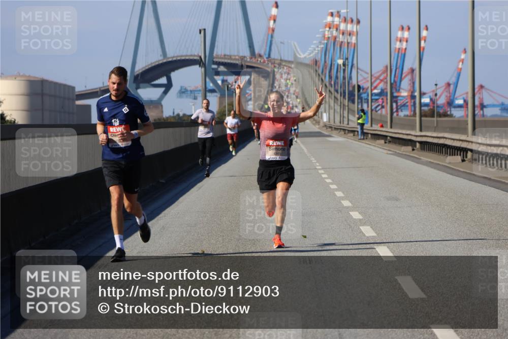 03.10.2025 - Köhlbrandbrückenlauf Strokosch-Dieckow http://msf.ph/oto/9112903 03.10.2025 12:42:17 Position 3 4209 meine-sportfotos.de