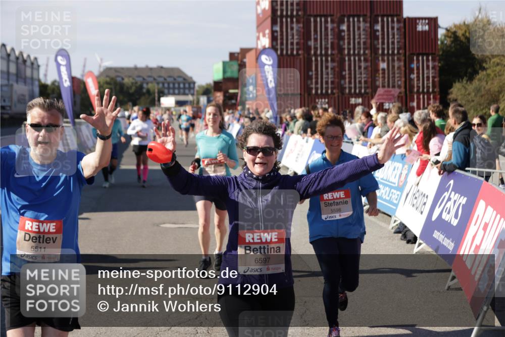 03.10.2025 - Köhlbrandbrückenlauf Jannik Wohlers http://msf.ph/oto/9112904 03.10.2025 13:31:29 Ziel 5030, 5065, 5171, 5222, 5425, 5511, 5518, 5519, 5598, 6597, 6731 meine-sportfotos.de
