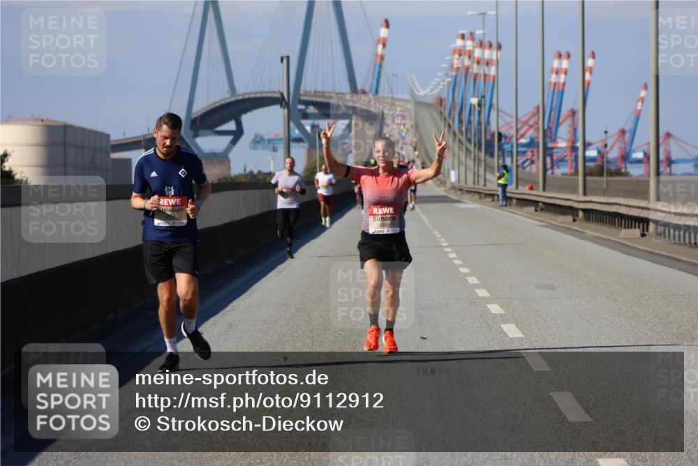 03.10.2025 - Köhlbrandbrückenlauf Strokosch-Dieckow http://msf.ph/oto/9112912 03.10.2025 12:42:17 Position 3 4104, 4209 meine-sportfotos.de