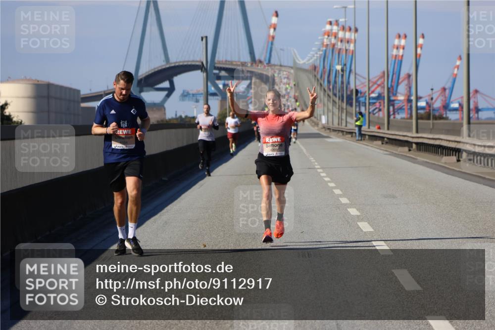 03.10.2025 - Köhlbrandbrückenlauf Strokosch-Dieckow http://msf.ph/oto/9112917 03.10.2025 12:42:17 Position 3 4104, 4209 meine-sportfotos.de