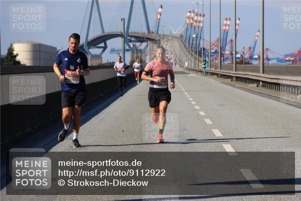 03.10.2025 - Köhlbrandbrückenlauf Strokosch-Dieckow http://msf.ph/oto/9112922 03.10.2025 12:42:18 Position 3 4104 meine-sportfotos.de