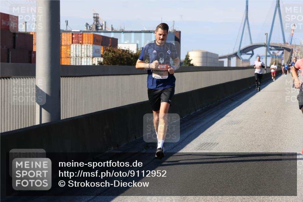 03.10.2025 - Köhlbrandbrückenlauf Strokosch-Dieckow http://msf.ph/oto/9112952 03.10.2025 12:42:21 Position 3 4104 meine-sportfotos.de