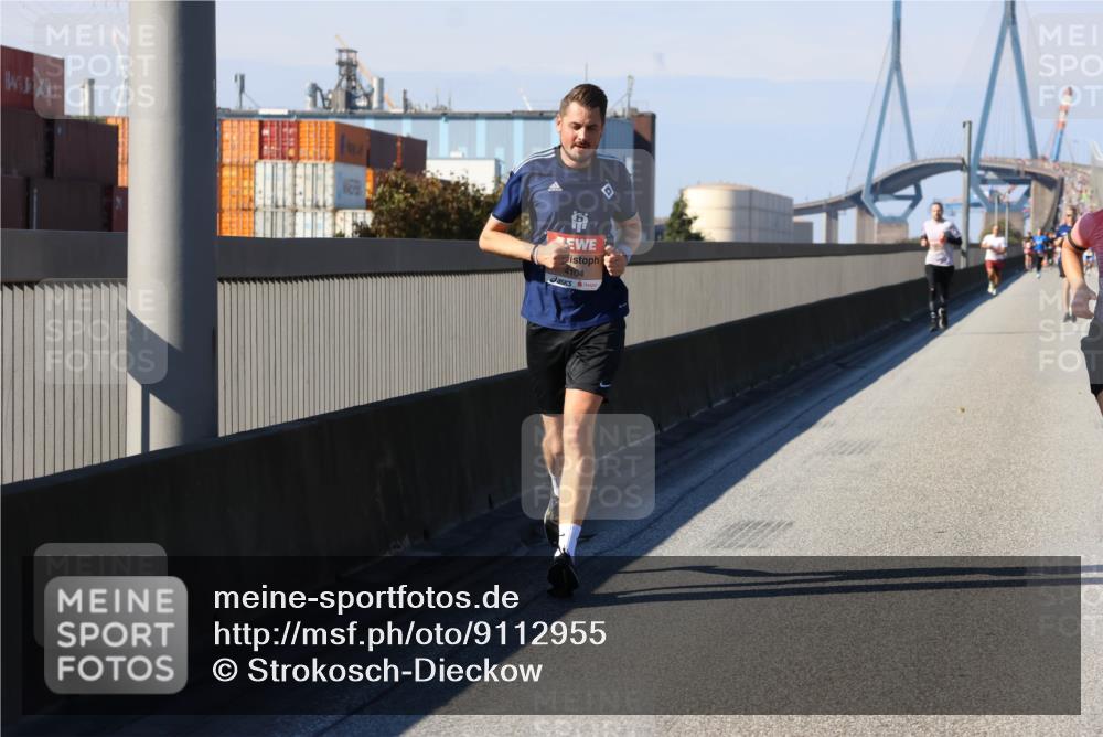 03.10.2025 - Köhlbrandbrückenlauf Strokosch-Dieckow http://msf.ph/oto/9112955 03.10.2025 12:42:21 Position 3 4104 meine-sportfotos.de