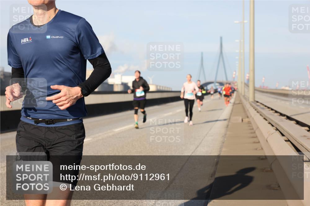 03.10.2025 - Köhlbrandbrückenlauf Lena Gebhardt http://msf.ph/oto/9112961 03.10.2025 09:42:37 Position 2 0 meine-sportfotos.de