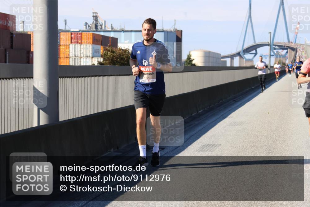 03.10.2025 - Köhlbrandbrückenlauf Strokosch-Dieckow http://msf.ph/oto/9112976 03.10.2025 12:42:21 Position 3 4104 meine-sportfotos.de