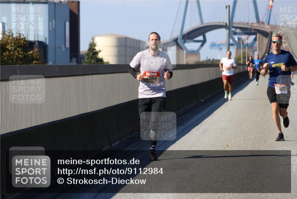 03.10.2025 - Köhlbrandbrückenlauf Strokosch-Dieckow http://msf.ph/oto/9112984 03.10.2025 12:42:29 Position 3 4106 meine-sportfotos.de