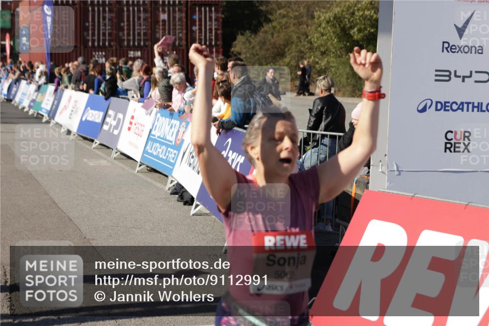 03.10.2025 - Köhlbrandbrückenlauf Jannik Wohlers http://msf.ph/oto/9112991 03.10.2025 13:31:34 Ziel 5065, 5171, 5222, 5425, 5511, 5518, 5519, 5598, 6072, 6597 meine-sportfotos.de