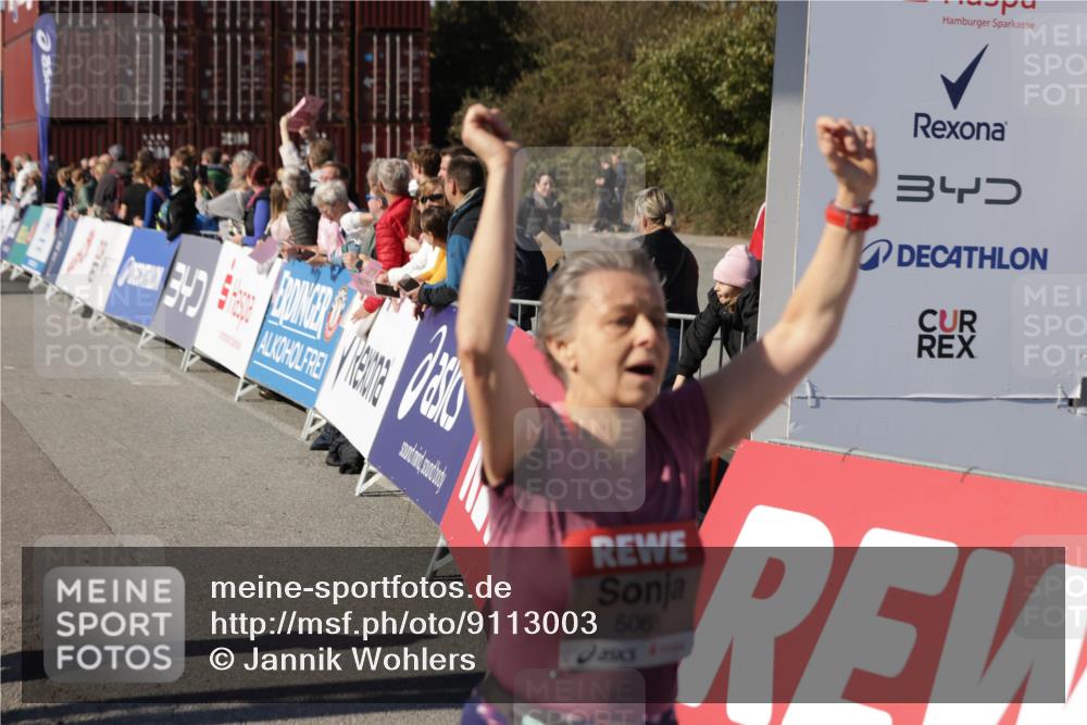 03.10.2025 - Köhlbrandbrückenlauf Jannik Wohlers http://msf.ph/oto/9113003 03.10.2025 13:31:34 Ziel 5065, 5171, 5222, 5425, 5511, 5518, 5519, 5598, 6072, 6597 meine-sportfotos.de
