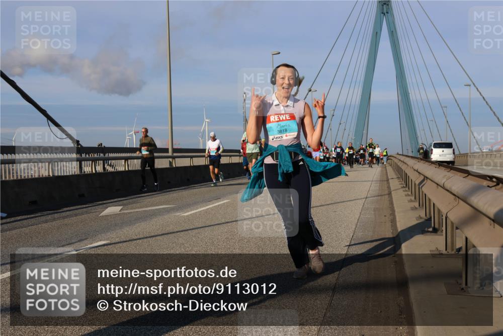 03.10.2025 - Köhlbrandbrückenlauf Strokosch-Dieckow http://msf.ph/oto/9113012 03.10.2025 09:46:53 Position 2 3818 meine-sportfotos.de