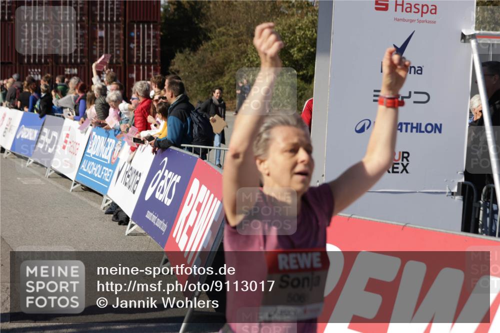 03.10.2025 - Köhlbrandbrückenlauf Jannik Wohlers http://msf.ph/oto/9113017 03.10.2025 13:31:34 Ziel 5065, 5171, 5222, 5425, 5511, 5518, 5519, 5598, 6072, 6597 meine-sportfotos.de