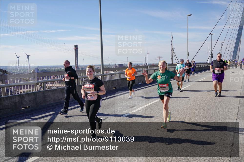 03.10.2025 - Köhlbrandbrückenlauf Michael Burmester http://msf.ph/oto/9113039 03.10.2025 12:54:57 Position 2 6701 meine-sportfotos.de