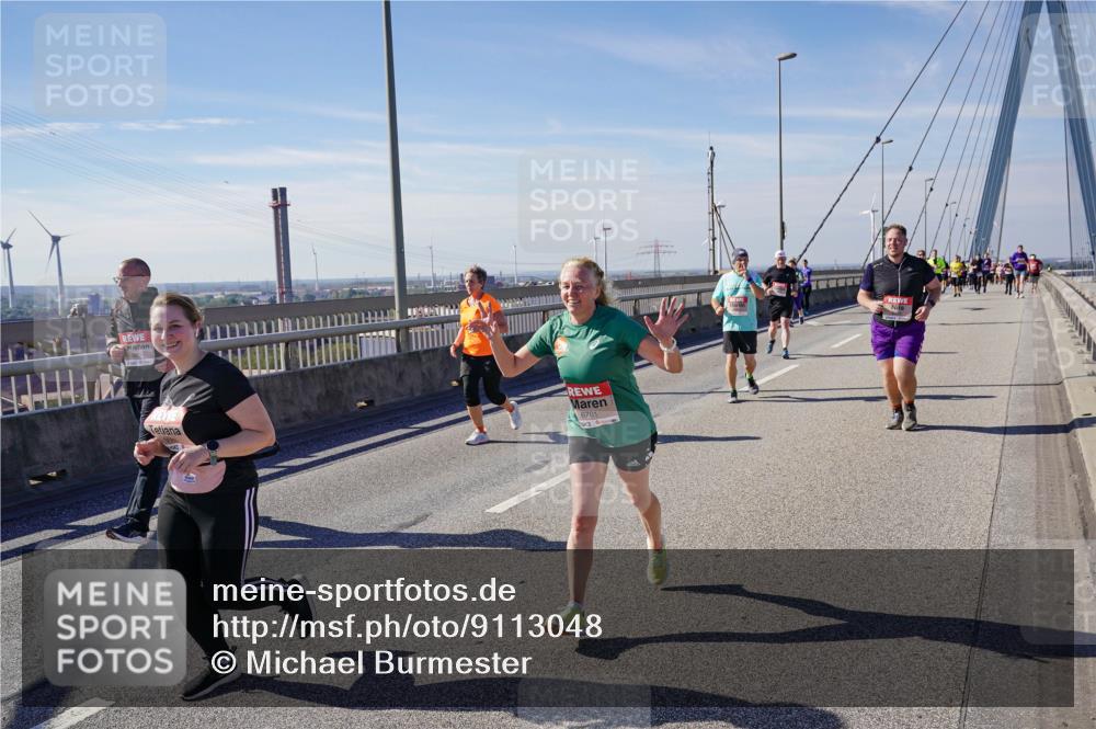 03.10.2025 - Köhlbrandbrückenlauf Michael Burmester http://msf.ph/oto/9113048 03.10.2025 12:54:57 Position 2 6701 meine-sportfotos.de