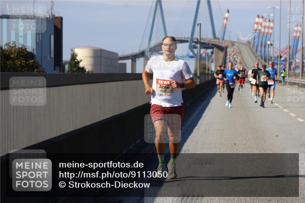 03.10.2025 - Köhlbrandbrückenlauf Strokosch-Dieckow http://msf.ph/oto/9113050 03.10.2025 12:42:43 Position 3 6130 meine-sportfotos.de