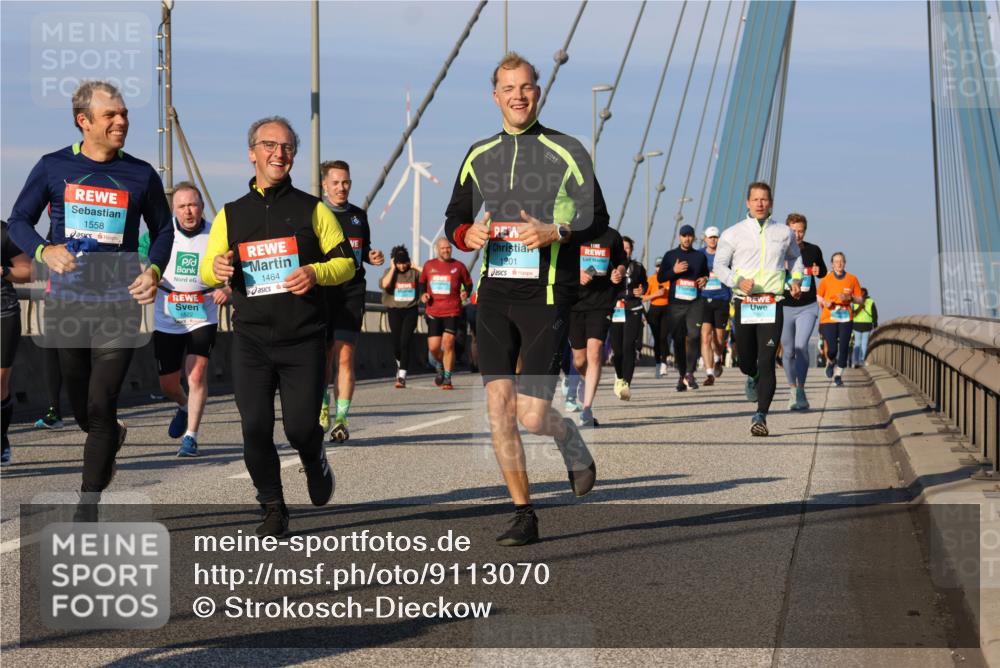 03.10.2025 - Köhlbrandbrückenlauf Strokosch-Dieckow http://msf.ph/oto/9113070 03.10.2025 09:47:02 Position 2 1558, 1522, 1464, 1201 meine-sportfotos.de