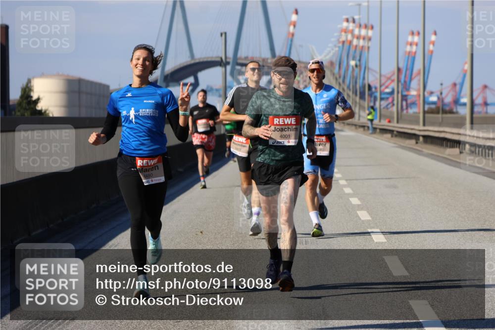 03.10.2025 - Köhlbrandbrückenlauf Strokosch-Dieckow http://msf.ph/oto/9113098 03.10.2025 12:42:55 Position 3 6410, 4001, 6480 meine-sportfotos.de