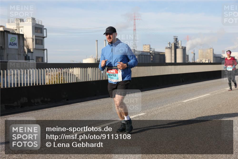 03.10.2025 - Köhlbrandbrückenlauf Lena Gebhardt http://msf.ph/oto/9113108 03.10.2025 10:16:50 Position 2 2395 meine-sportfotos.de