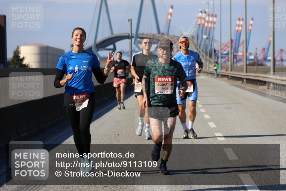 03.10.2025 - Köhlbrandbrückenlauf Strokosch-Dieckow http://msf.ph/oto/9113109 03.10.2025 12:42:55 Position 3 1980, 648, 4001 meine-sportfotos.de