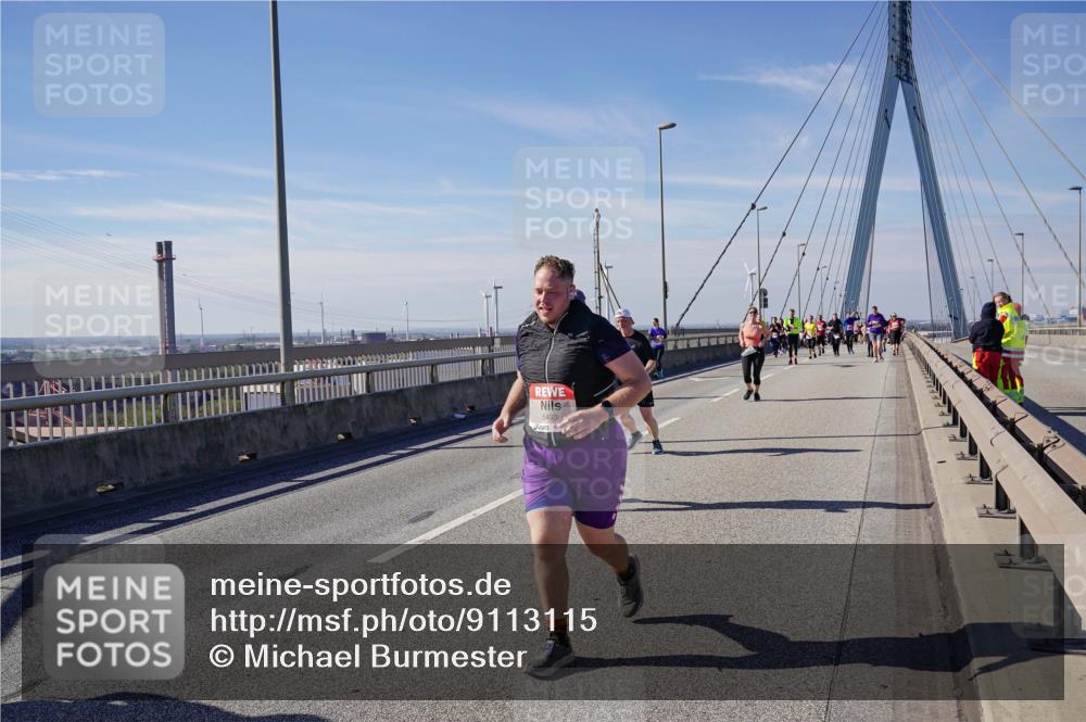 03.10.2025 - Köhlbrandbrückenlauf Michael Burmester http://msf.ph/oto/9113115 03.10.2025 12:55:00 Position 2 5493 meine-sportfotos.de