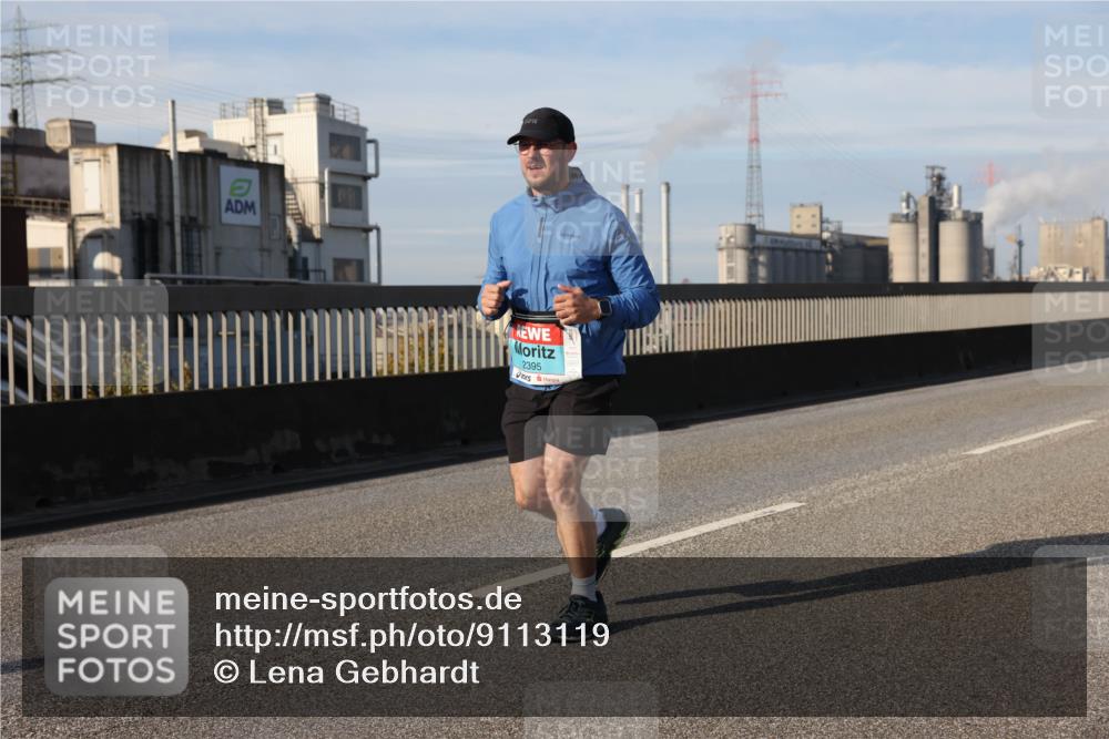 03.10.2025 - Köhlbrandbrückenlauf Lena Gebhardt http://msf.ph/oto/9113119 03.10.2025 10:16:50 Position 2 2395 meine-sportfotos.de