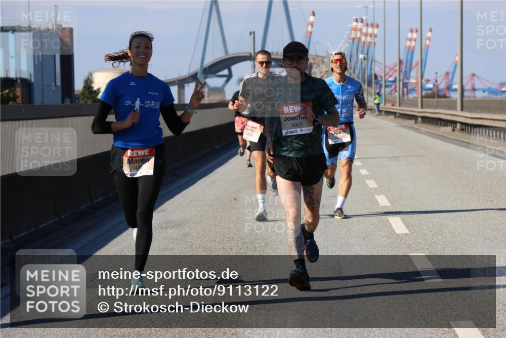 03.10.2025 - Köhlbrandbrückenlauf Strokosch-Dieckow http://msf.ph/oto/9113122 03.10.2025 12:42:56 Position 3 1980, 6480, 6470, 4001 meine-sportfotos.de