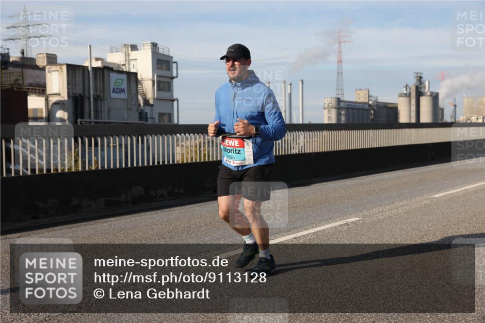 03.10.2025 - Köhlbrandbrückenlauf Lena Gebhardt http://msf.ph/oto/9113128 03.10.2025 10:16:50 Position 2 2395 meine-sportfotos.de