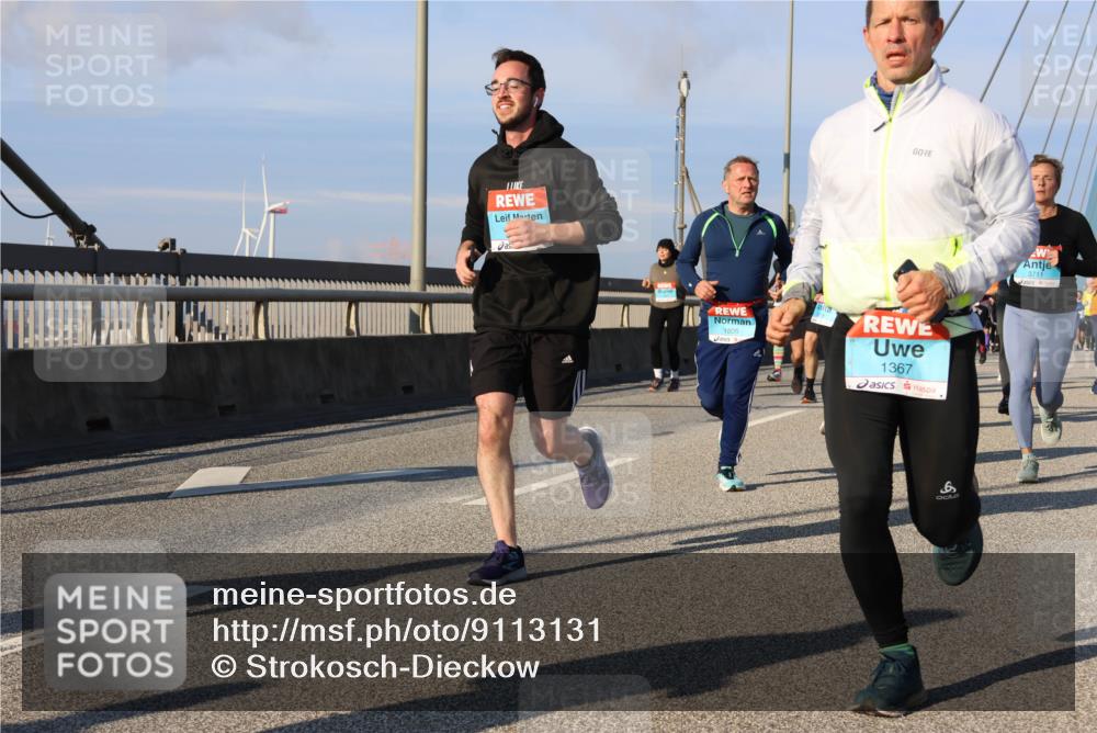 03.10.2025 - Köhlbrandbrückenlauf Strokosch-Dieckow http://msf.ph/oto/9113131 03.10.2025 09:47:07 Position 2 1805, 1367, 6, 3711 meine-sportfotos.de