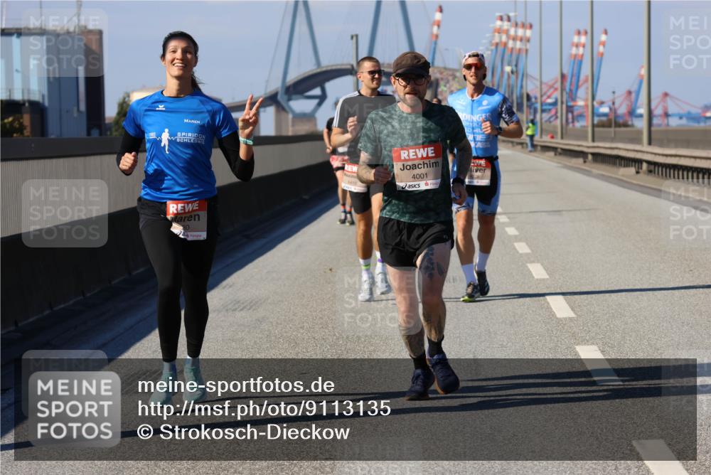 03.10.2025 - Köhlbrandbrückenlauf Strokosch-Dieckow http://msf.ph/oto/9113135 03.10.2025 12:42:56 Position 3 6410, 80, 4001 meine-sportfotos.de