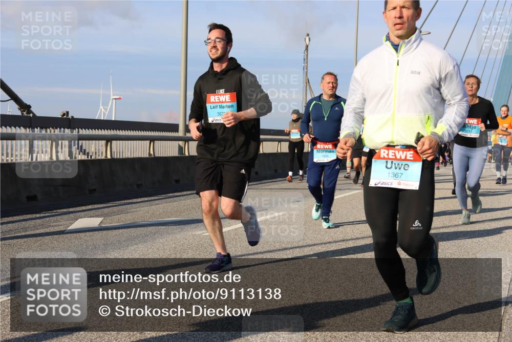 03.10.2025 - Köhlbrandbrückenlauf Strokosch-Dieckow http://msf.ph/oto/9113138 03.10.2025 09:47:07 Position 2 3672, 1805, 1367, 3711 meine-sportfotos.de