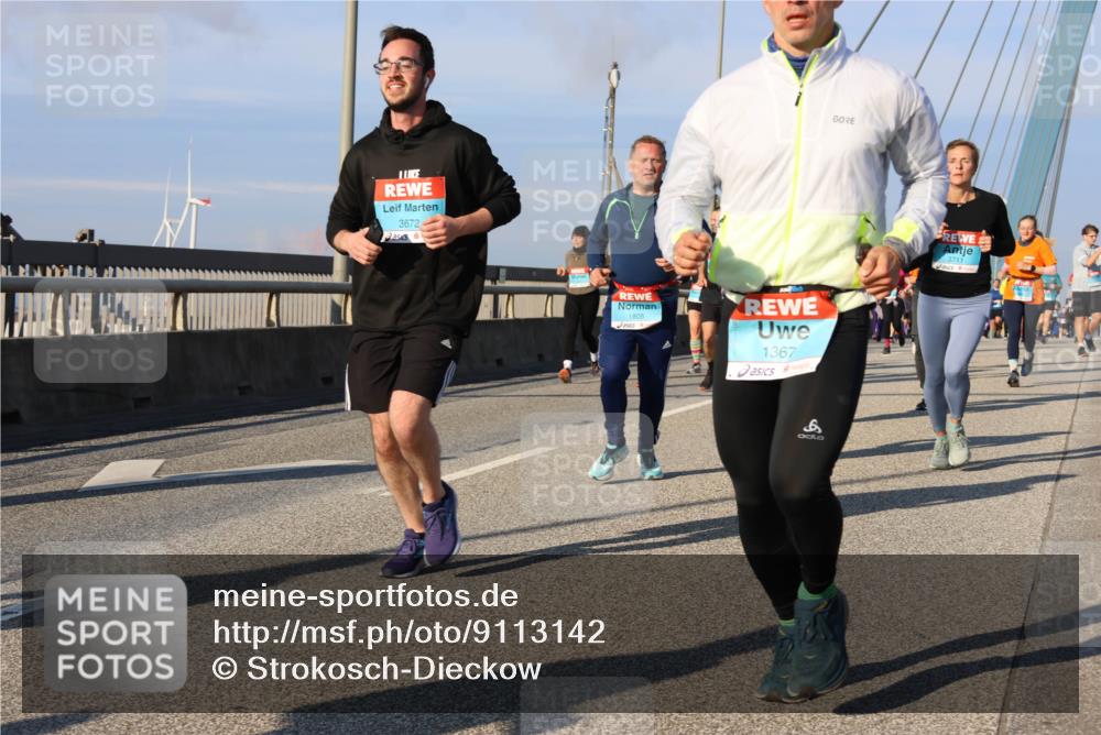 03.10.2025 - Köhlbrandbrückenlauf Strokosch-Dieckow http://msf.ph/oto/9113142 03.10.2025 09:47:07 Position 2 3672, 1805, 1367, 3711 meine-sportfotos.de