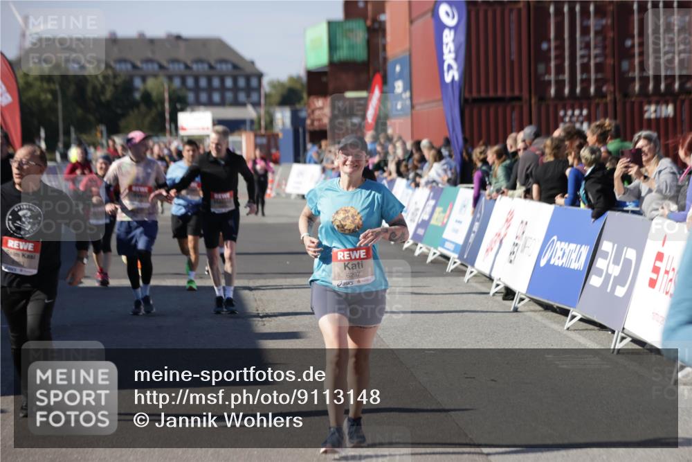 03.10.2025 - Köhlbrandbrückenlauf Jannik Wohlers http://msf.ph/oto/9113148 03.10.2025 13:31:43 Ziel 4415, 4416, 5057, 5171, 6072, 6103, 6297, 6452 meine-sportfotos.de