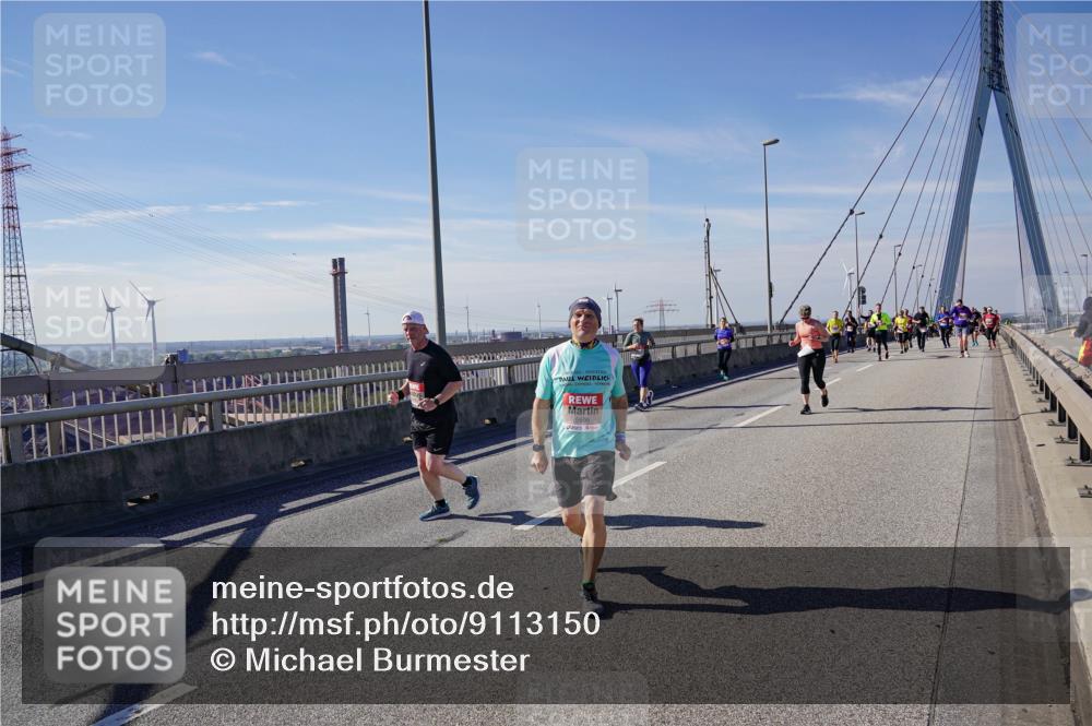 03.10.2025 - Köhlbrandbrückenlauf Michael Burmester http://msf.ph/oto/9113150 03.10.2025 12:55:01 Position 2 5506 meine-sportfotos.de
