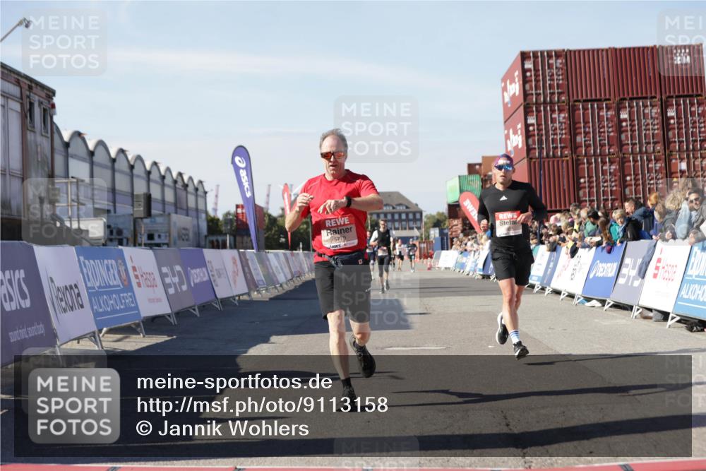 03.10.2025 - Köhlbrandbrückenlauf Jannik Wohlers http://msf.ph/oto/9113158 03.10.2025 13:01:10 Ziel 4039, 4140, 4407, 4425, 4512, 4737, 5779, 6614 meine-sportfotos.de