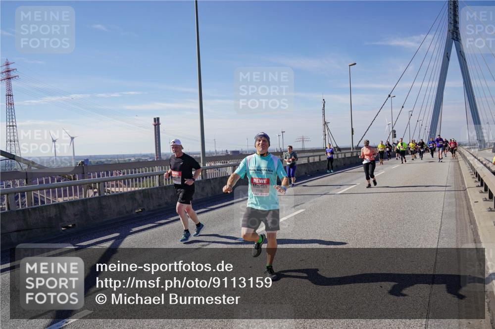 03.10.2025 - Köhlbrandbrückenlauf Michael Burmester http://msf.ph/oto/9113159 03.10.2025 12:55:01 Position 2 5506 meine-sportfotos.de