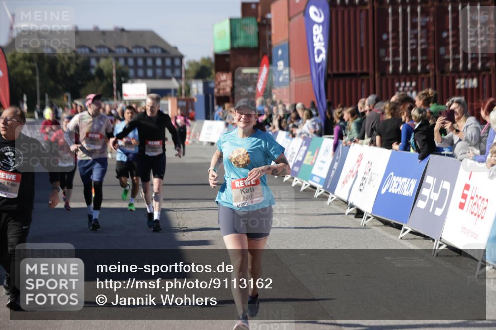 03.10.2025 - Köhlbrandbrückenlauf Jannik Wohlers http://msf.ph/oto/9113162 03.10.2025 13:31:43 Ziel 4415, 4416, 5057, 5171, 6072, 6103, 6297, 6452 meine-sportfotos.de