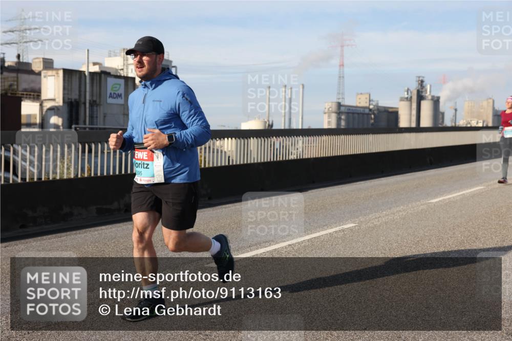 03.10.2025 - Köhlbrandbrückenlauf Lena Gebhardt http://msf.ph/oto/9113163 03.10.2025 10:16:50 Position 2 395 meine-sportfotos.de