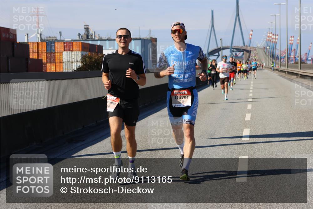 03.10.2025 - Köhlbrandbrückenlauf Strokosch-Dieckow http://msf.ph/oto/9113165 03.10.2025 12:43:00 Position 3 10, 4028 meine-sportfotos.de
