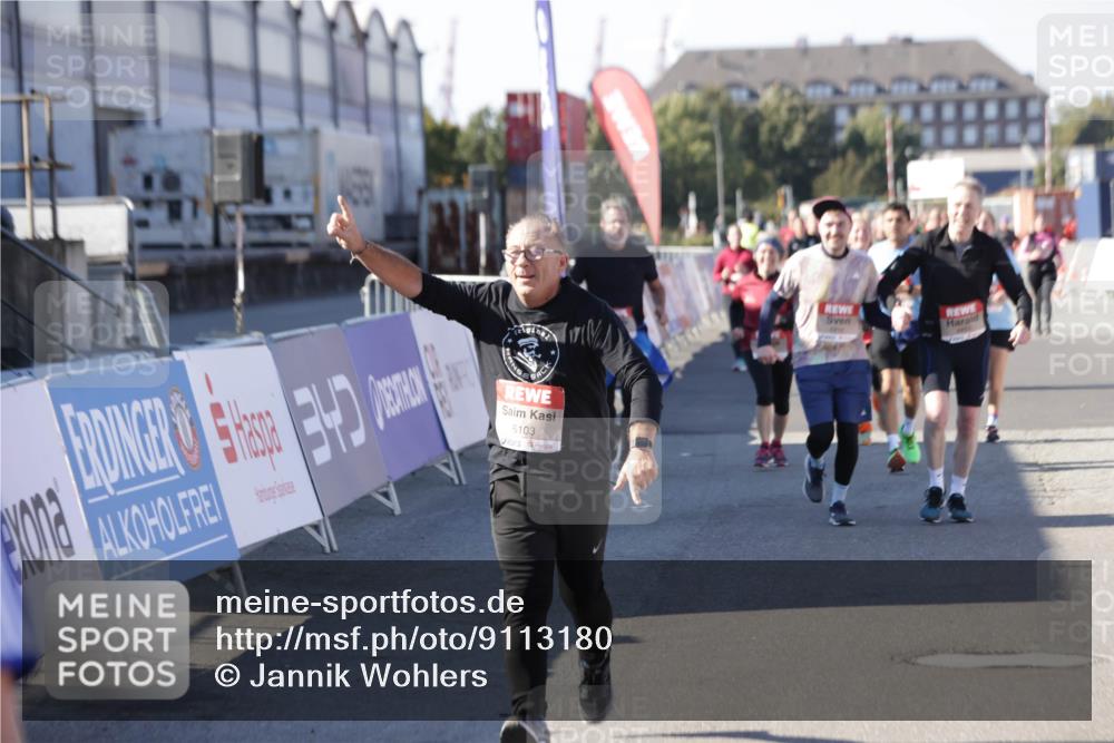 03.10.2025 - Köhlbrandbrückenlauf Jannik Wohlers http://msf.ph/oto/9113180 03.10.2025 13:31:44 Ziel 4415, 4416, 5057, 5171, 5463, 5817, 6072, 6103, 6297, 6452 meine-sportfotos.de