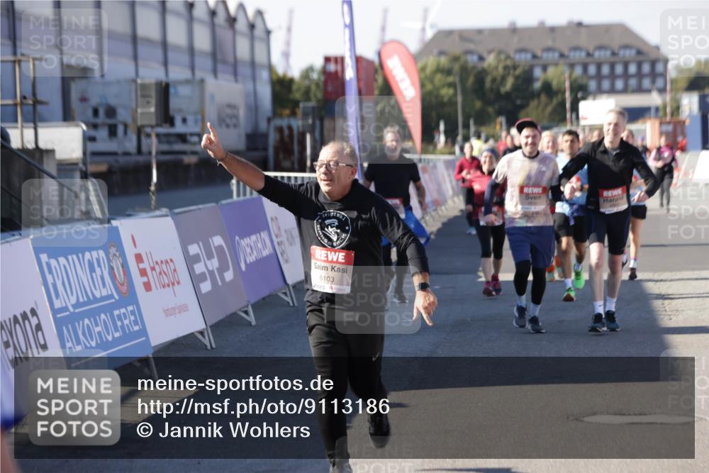 03.10.2025 - Köhlbrandbrückenlauf Jannik Wohlers http://msf.ph/oto/9113186 03.10.2025 13:31:44 Ziel 4415, 4416, 5057, 5171, 5463, 5817, 6072, 6103, 6297, 6452 meine-sportfotos.de